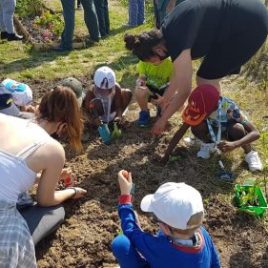 Ateliers de jardinage en crèche